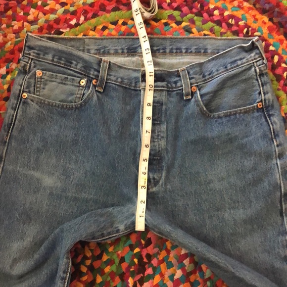Perfectly worn vintage quality Levi 501 jeans - Picture 6 of 8